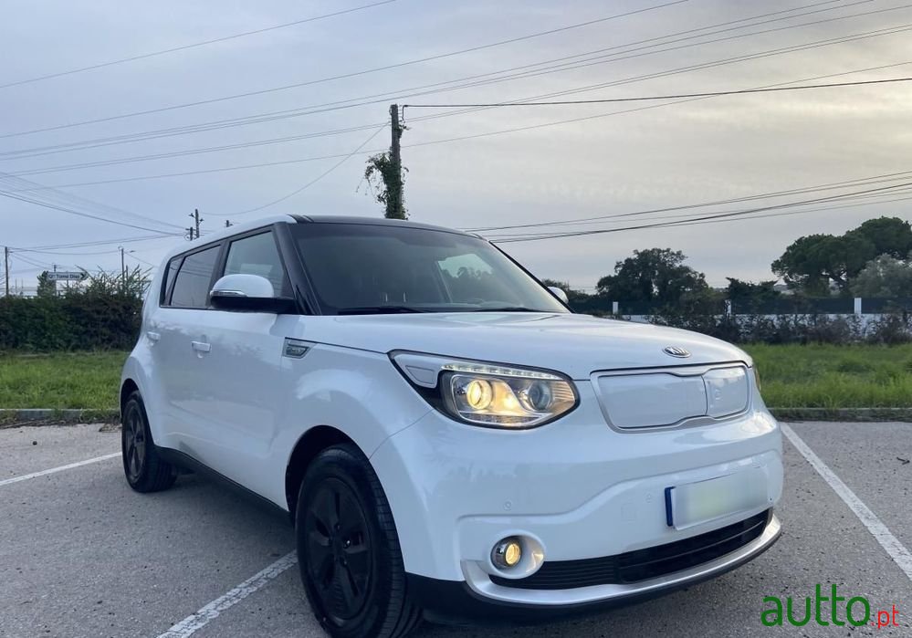 2017' Kia E-Soul Ev photo #4