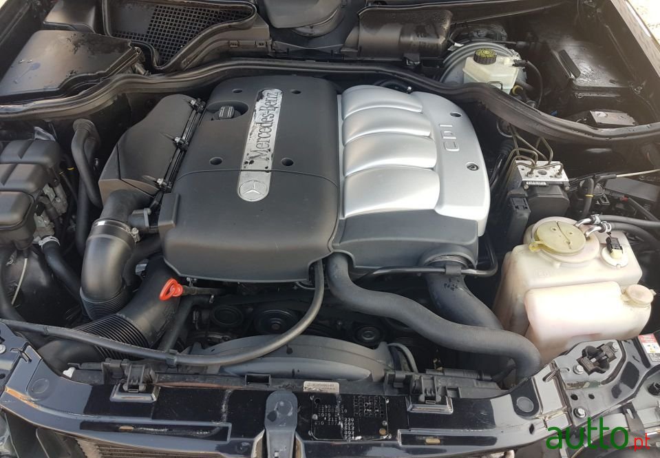 2001' Mercedes-Benz E-220 photo #6