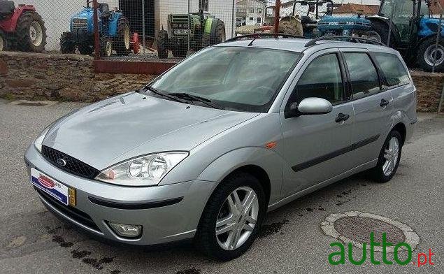 2004' Ford Focus Sw photo #1