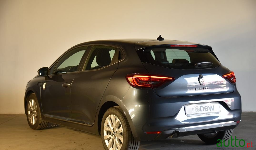 2022' Renault Clio photo #5