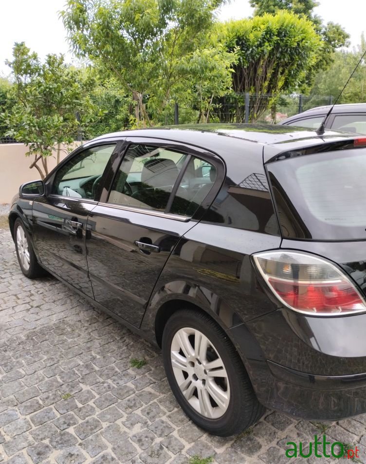 2008' Opel Astra 1.4 Edition photo #3