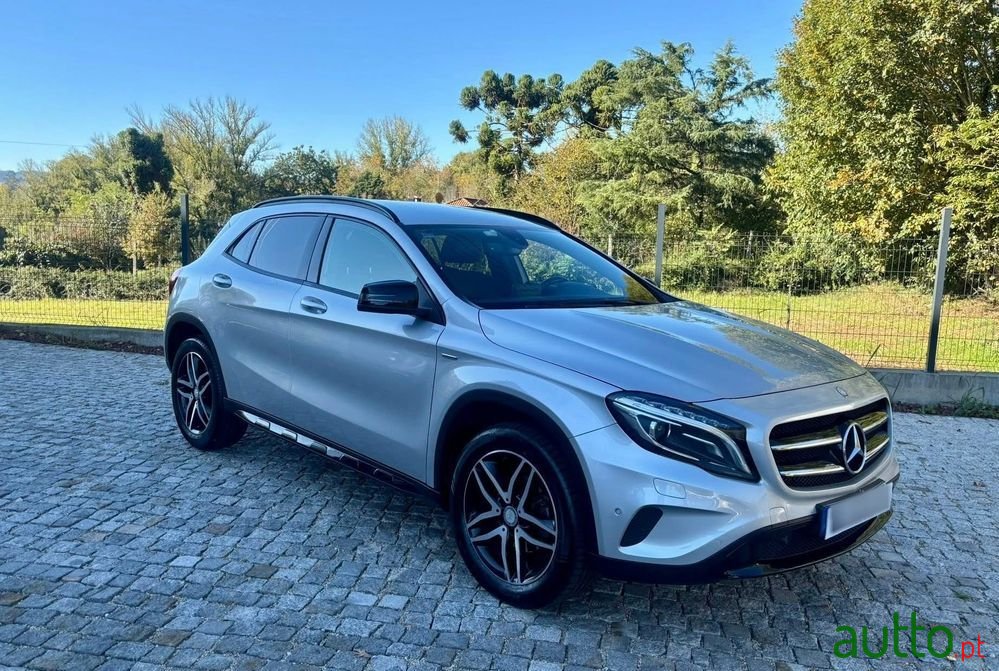 2017' Mercedes-Benz Classe Gla photo #1