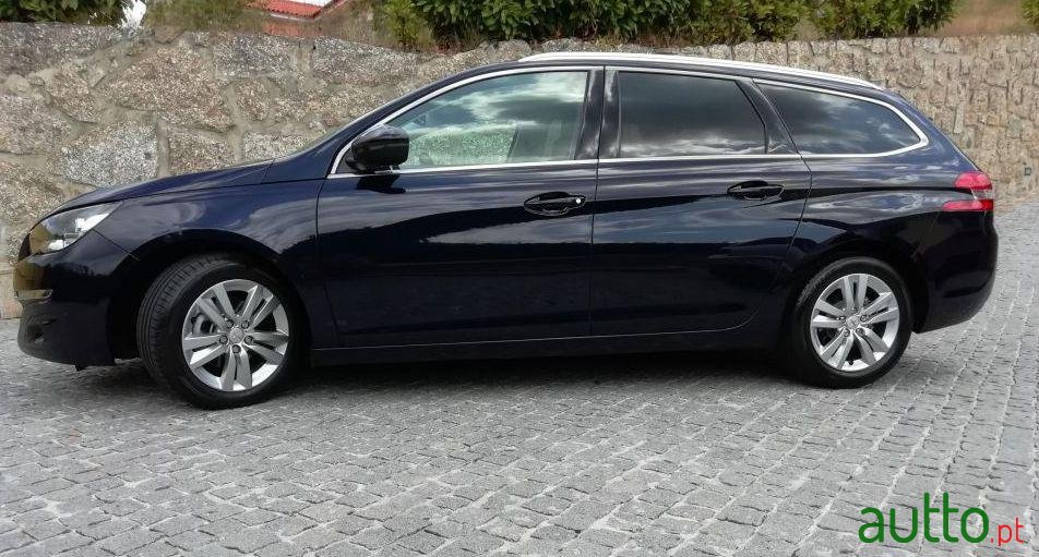 2015' Peugeot 308 Sw photo #2