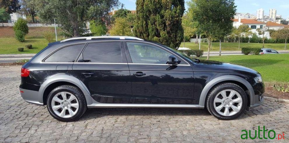 2010' Audi A4 Allroad photo #2