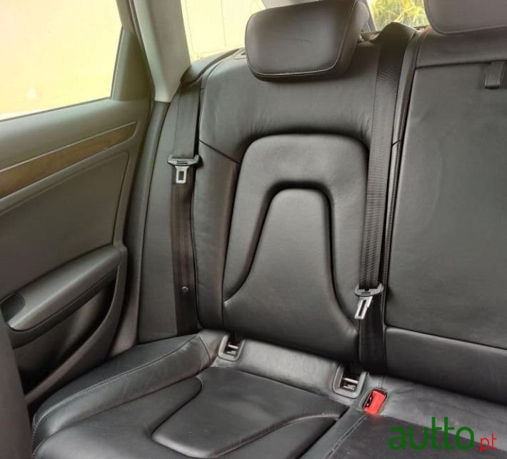 2008' Audi A4 Avant photo #4