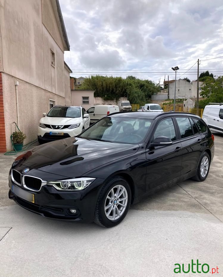 2019' BMW Série 3 photo #2