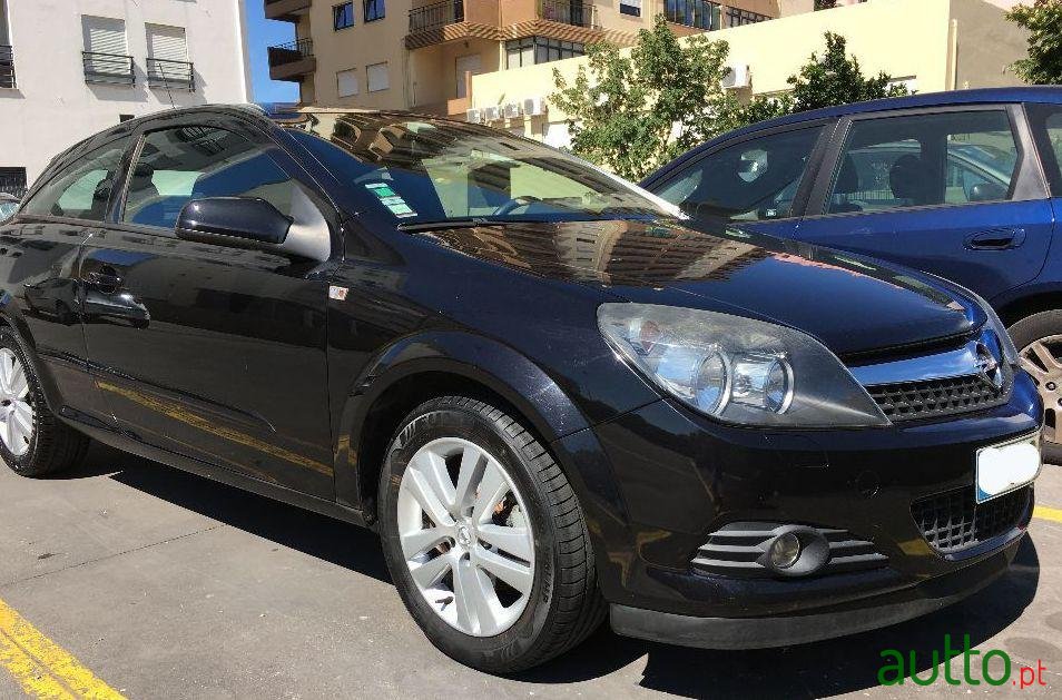 2008' Opel Astra Gtc 1.3 Cdti photo #1