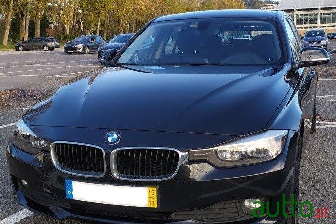 2013' BMW 320 photo #2