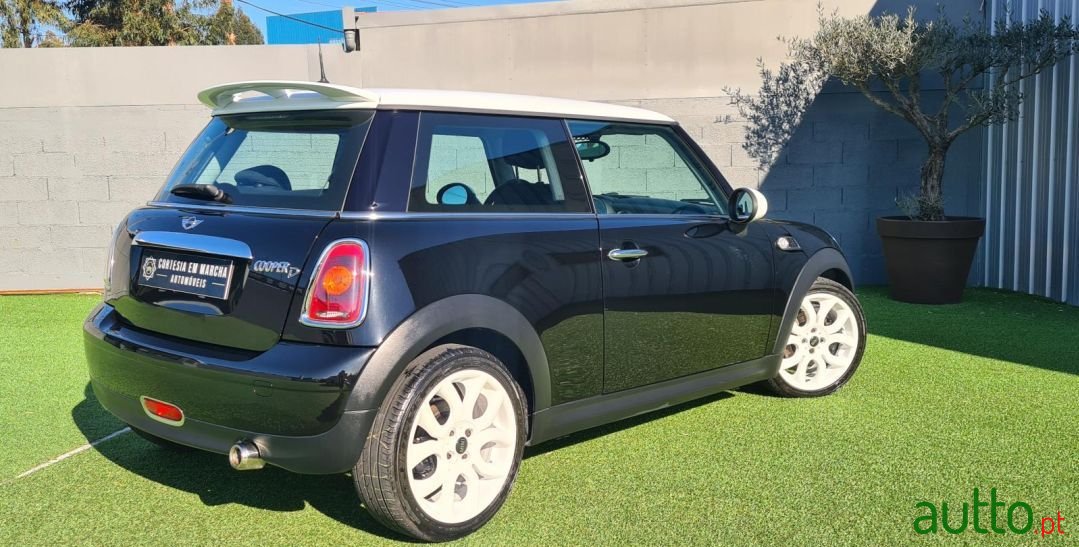 2009' MINI Cooper photo #3