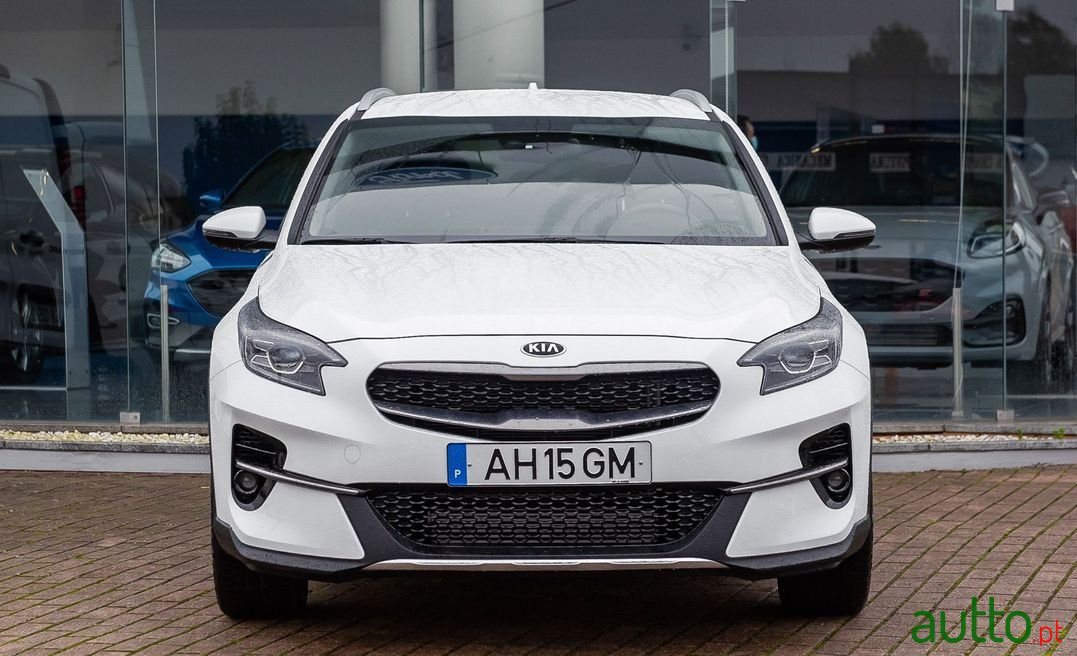 2021' Kia Xceed photo #2