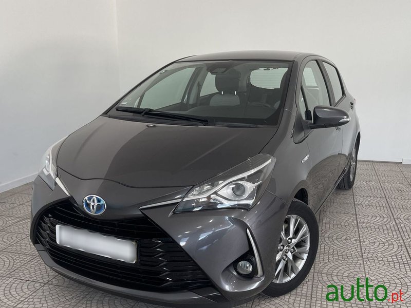 2017' Toyota Yaris photo #1