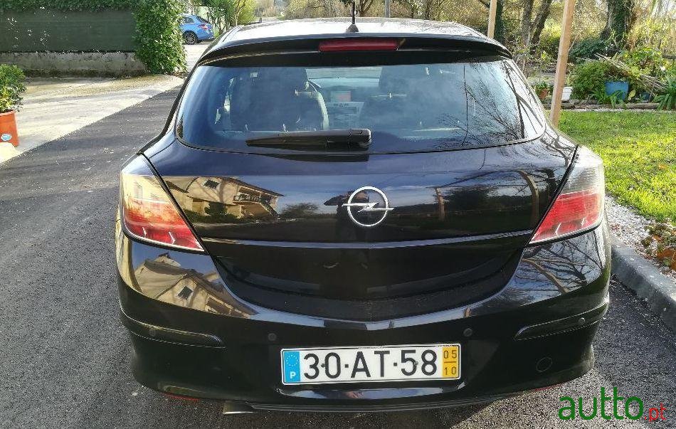 2005' Opel Astra Gtc photo #4