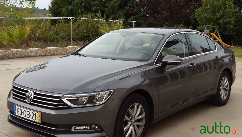 2015' Volkswagen Passat photo #4