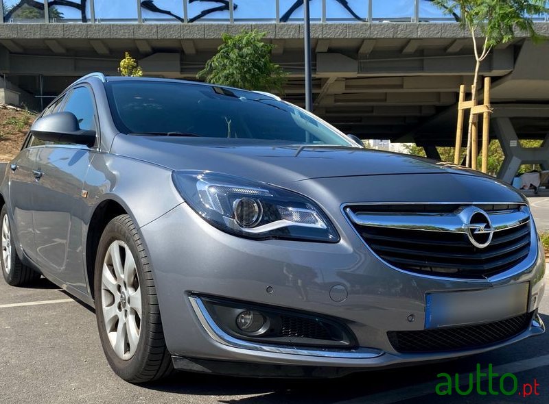 2015' Opel Insignia Sports Tourer photo #3