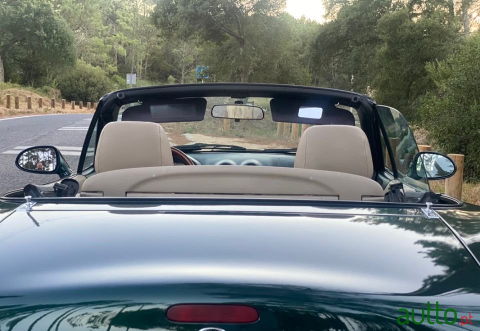 2000' Mazda MX-5 photo #3
