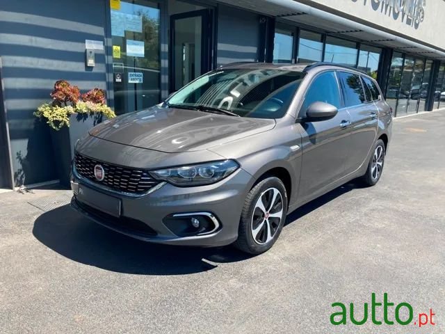 2018' Fiat Tipo Station Wagon photo #3