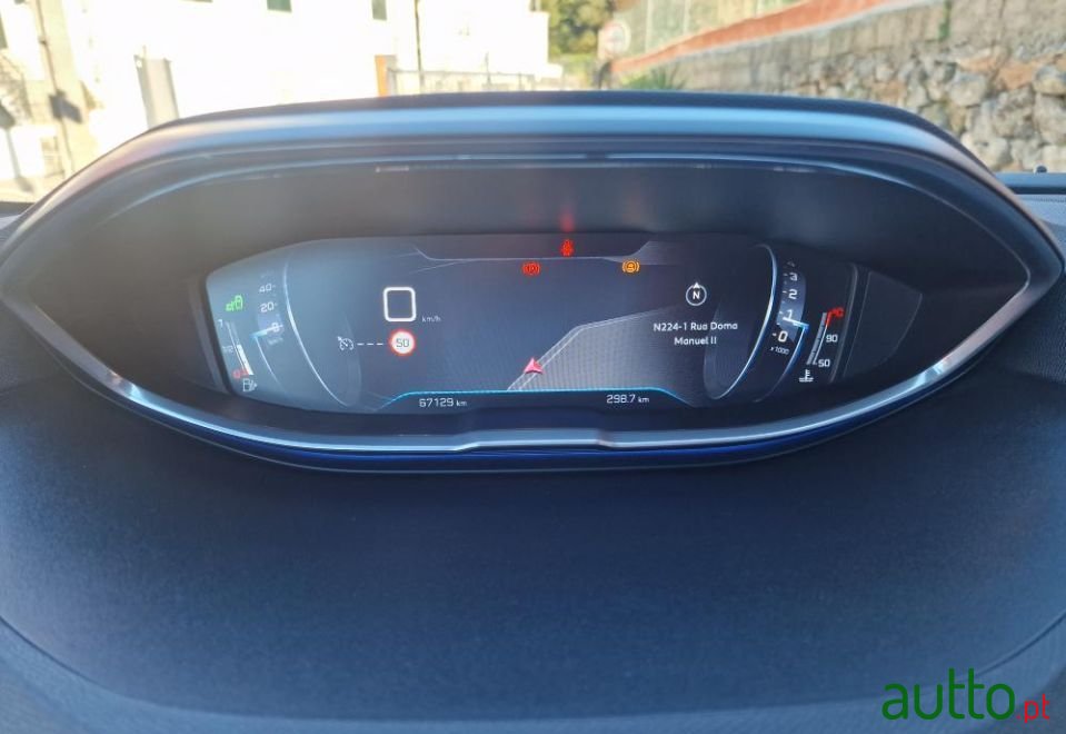 2018' Peugeot 3008 photo #6