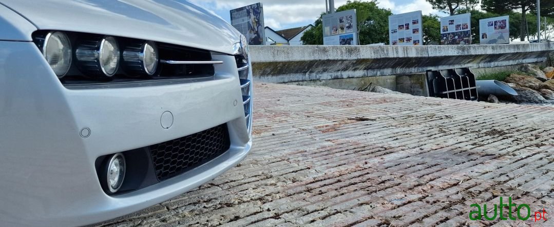 2007' Alfa Romeo 159 photo #4