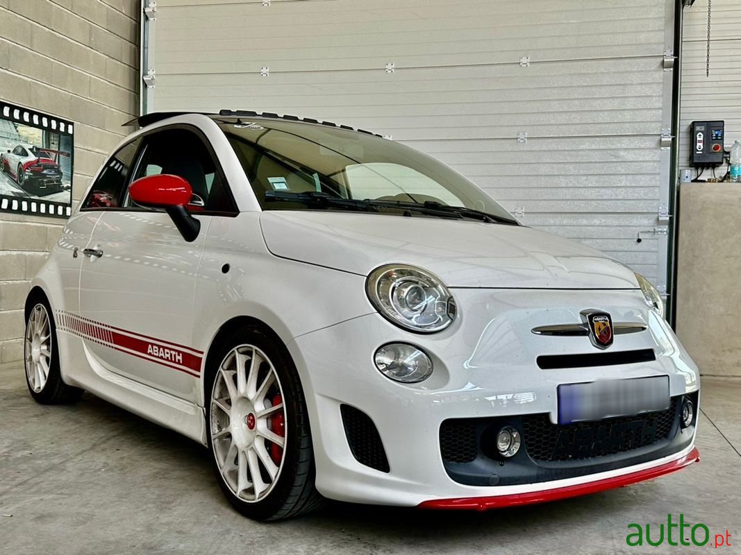 2011' Fiat 500 Abarth photo #1