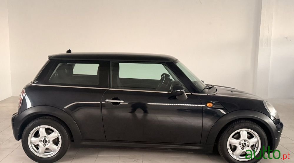 2008' MINI One 3 Portas photo #3