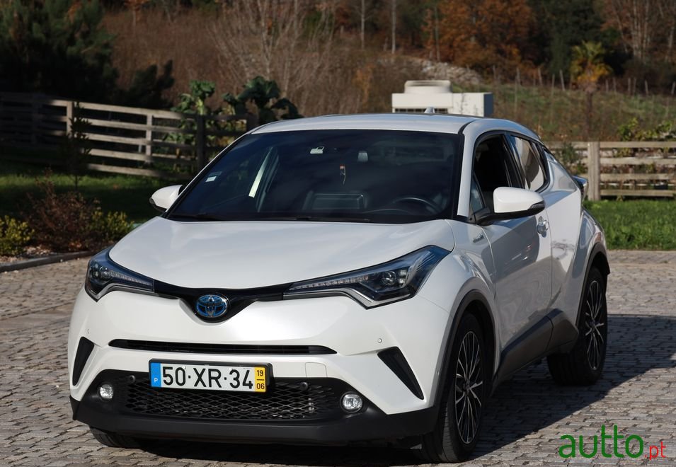 2019' Toyota C-Hr photo #1