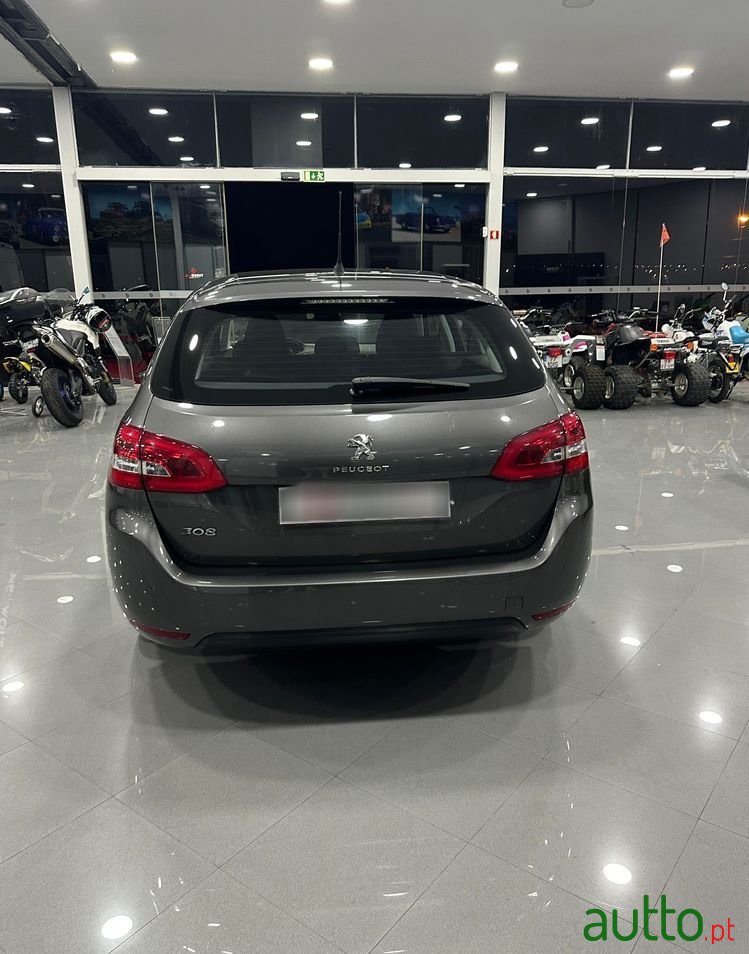 2018' Peugeot 308 Sw photo #5