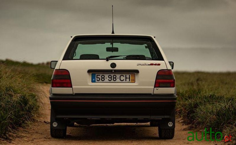 1993' Volkswagen Polo Coupé 1.3 G40 photo #1