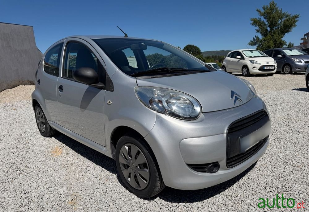 2010' Citroen C1 1.0 Attraction photo #3