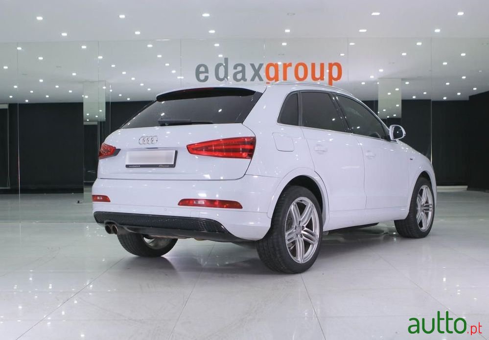 2012' Audi Q3 2.0 Tdi S-Line photo #3