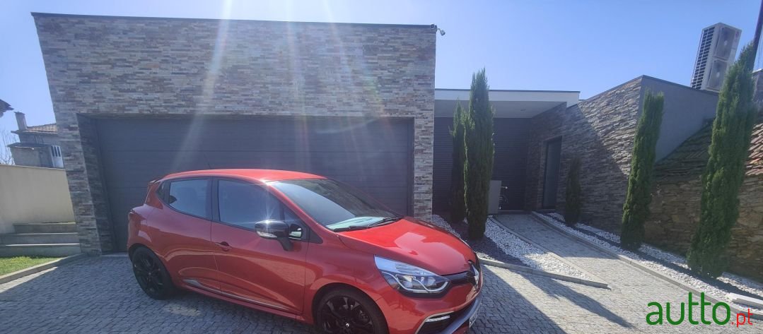 2015' Renault Clio photo #2