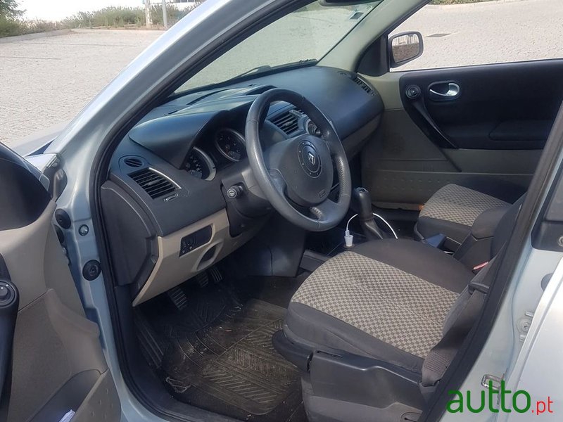 2003' Renault Megane photo #5