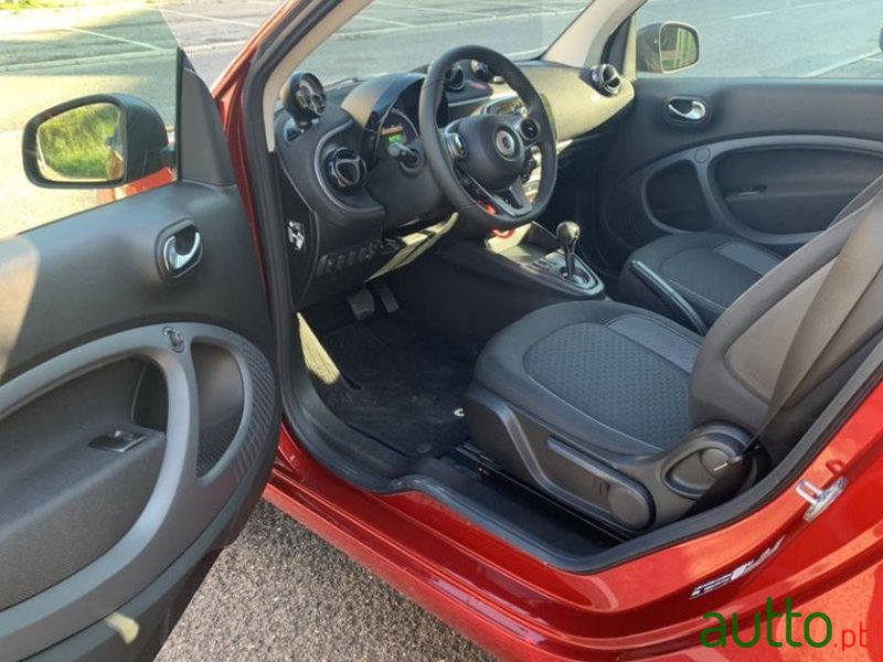 2021' Smart Fortwo Passion photo #1