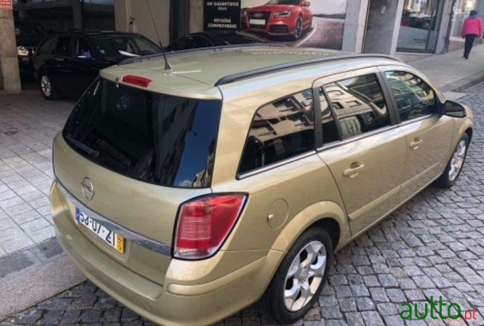 2004' Opel Astra-Caravan 1.4 16 V Cosmo photo #1