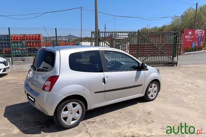 2008' Renault Twingo photo #4