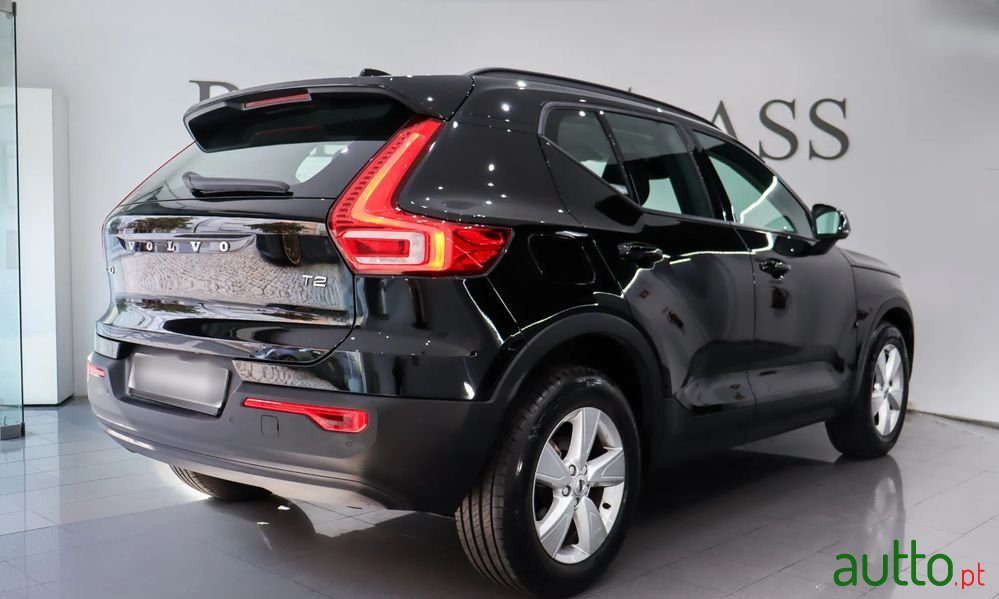 2020' Volvo Xc 40 photo #2