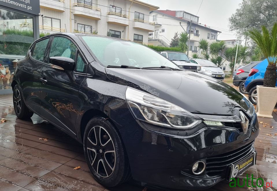 2014' Renault Clio photo #4