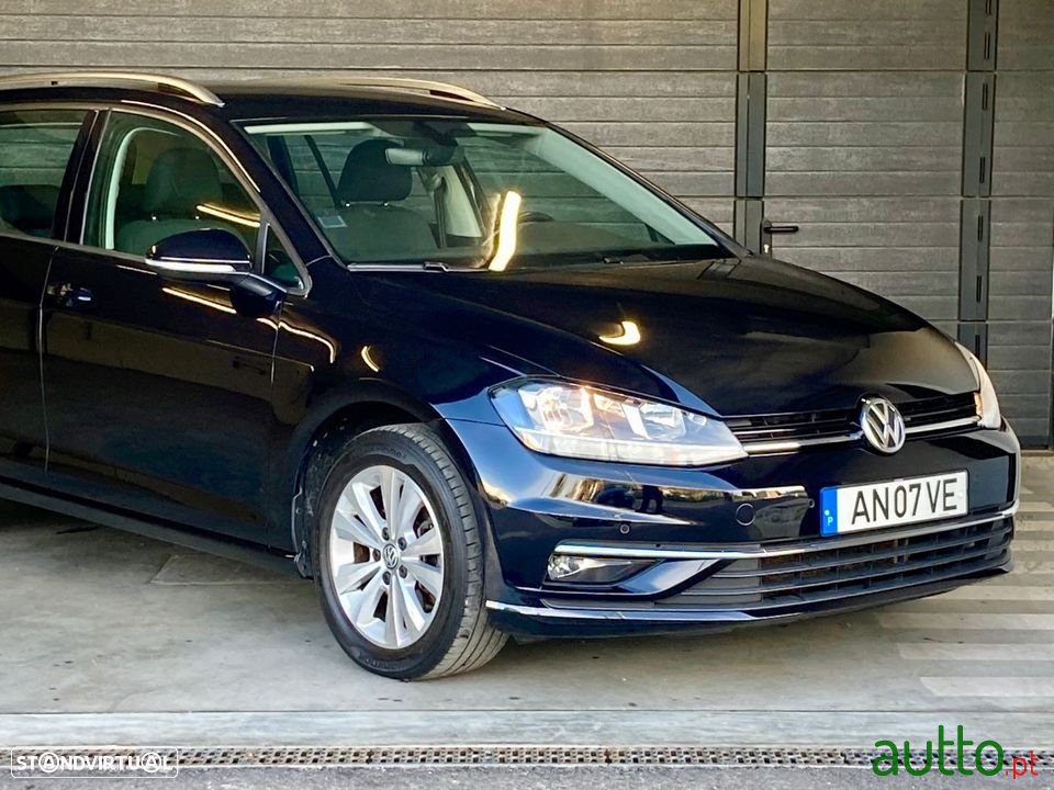 2018' Volkswagen Golf Variant photo #3