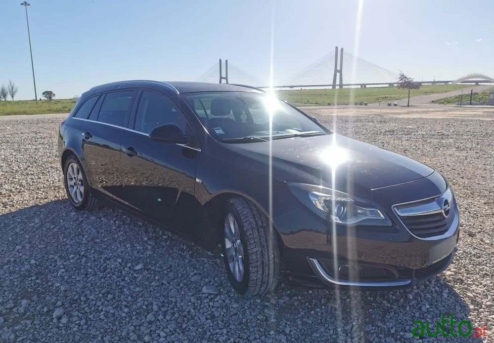 2016' Opel Insignia Sports Tourer photo #2