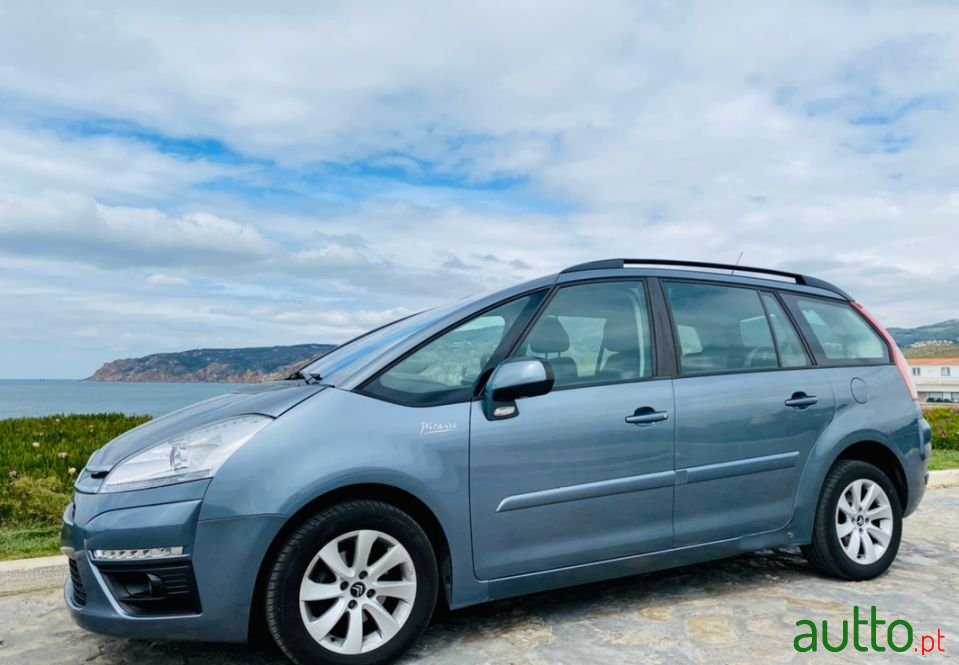 2012' Citroen C4 Grand Picasso photo #4