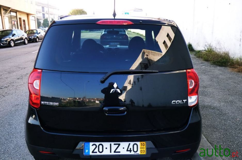 2010' Mitsubishi Colt photo #1