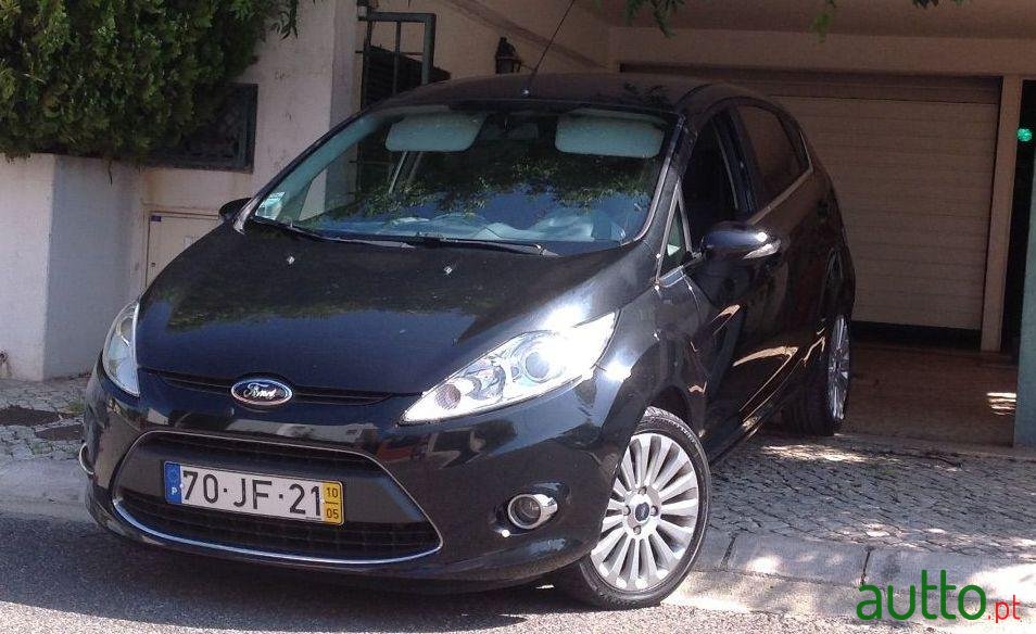 2010' Ford Fiesta Titanium Tdci photo #1