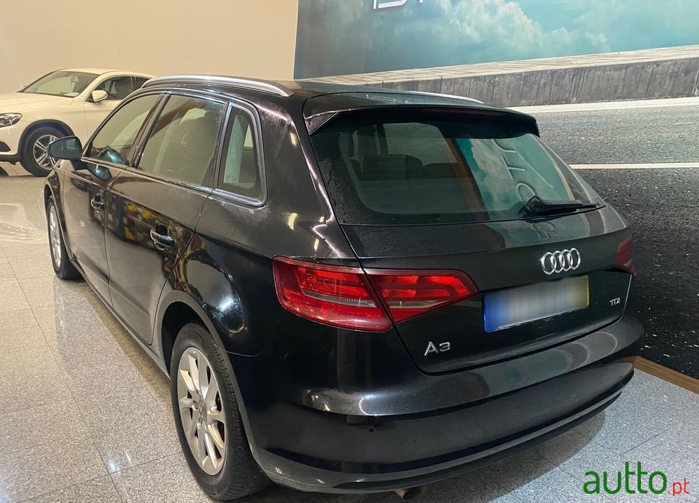 2013' Audi A3 Sportback photo #4