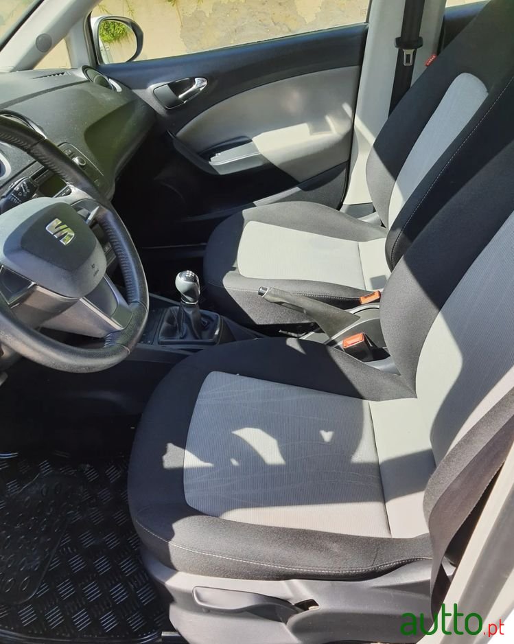 2015' SEAT Ibiza St photo #3