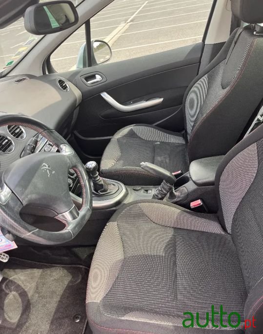 2013' Peugeot 308 Sw photo #3