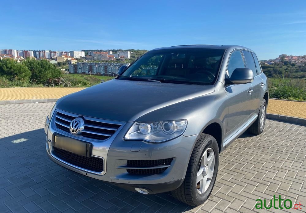 2006' Volkswagen Touareg photo #1