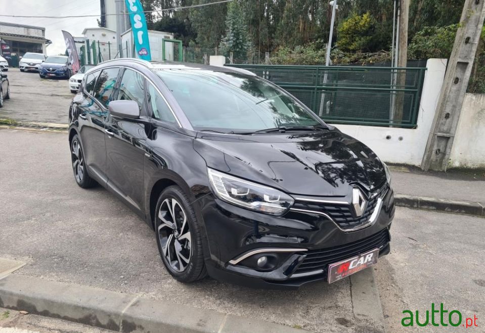 2017' Renault Grand Scenic photo #1