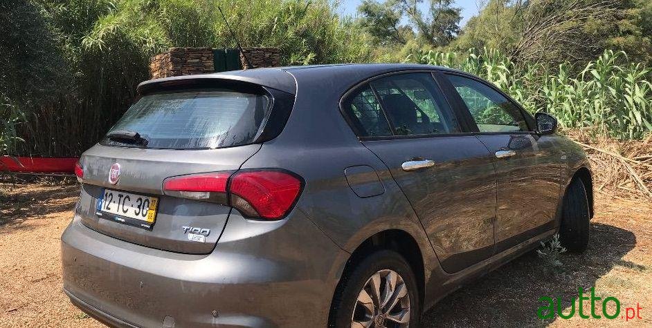 2017' Fiat Tipo Van photo #2