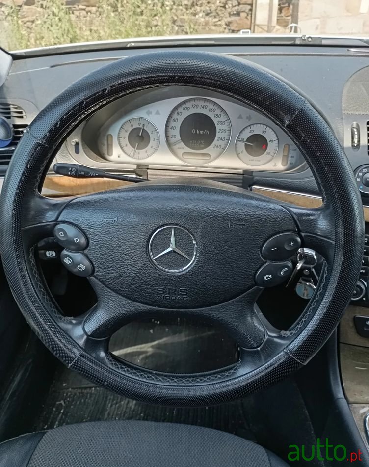 2007' Mercedes-Benz Classe E photo #6