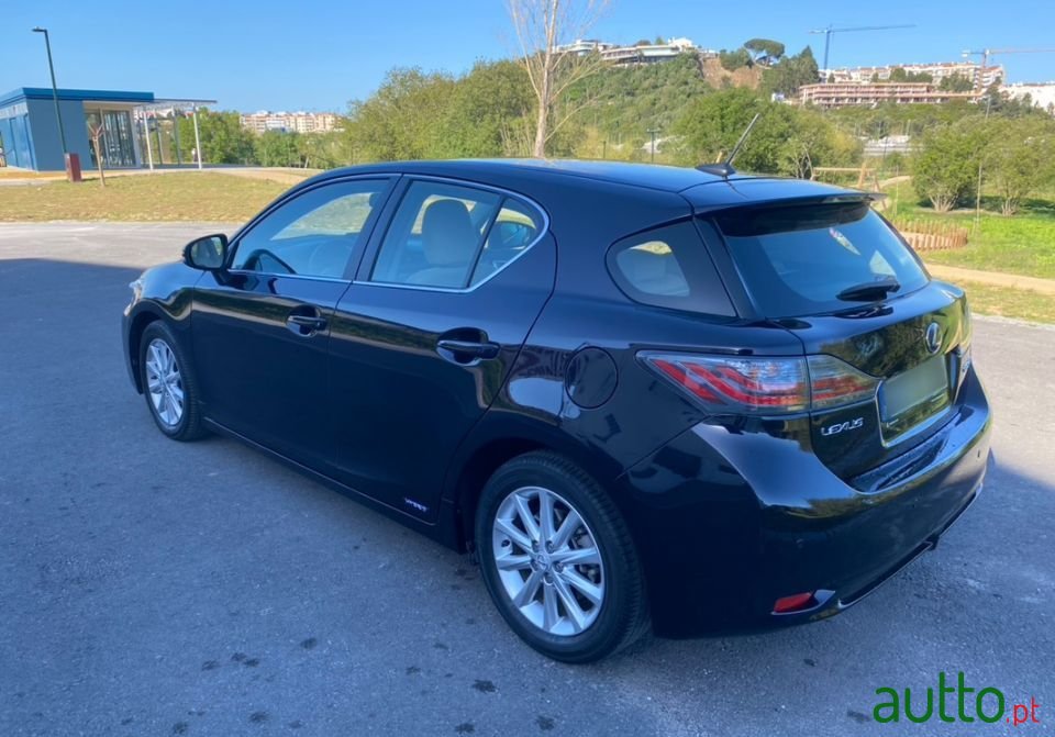 2012' Lexus Ct-200H photo #4