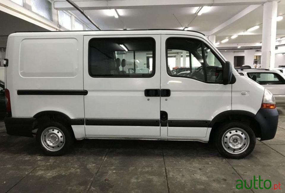 2005' Renault Master 6 Lug C/Ac photo #1